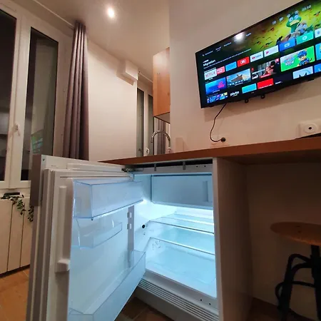 Moderne Proche De Paris 公寓 *